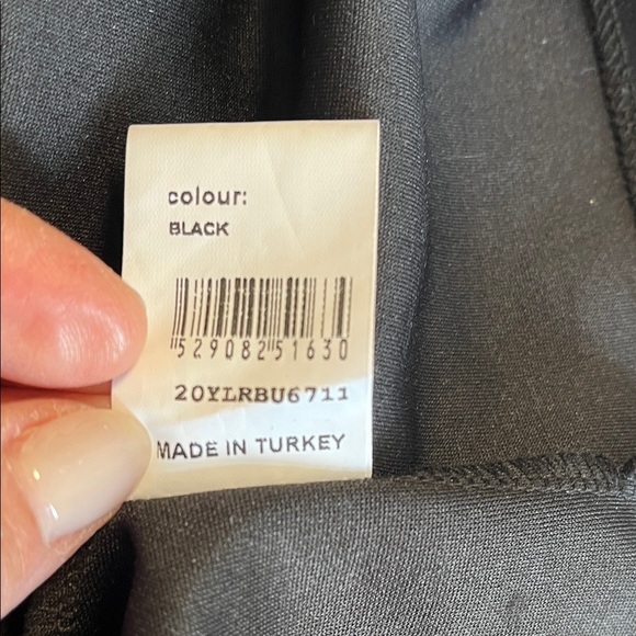 NWOT Elegant Black Fitted Stretch Sheer Rosette Sleeve Top, Size 40/8/M - Picture 12 of 12